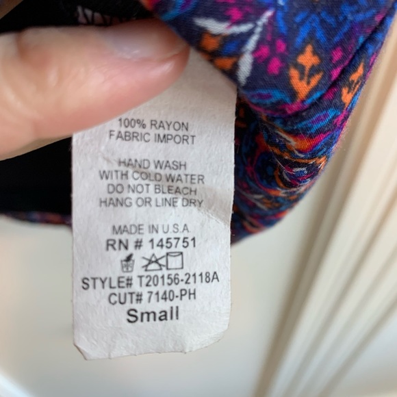 41 Hawthorn women’s top - Picture 4 of 5